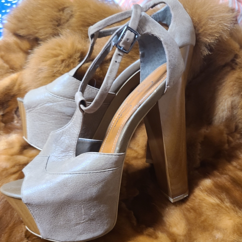 Jessica simpson platform